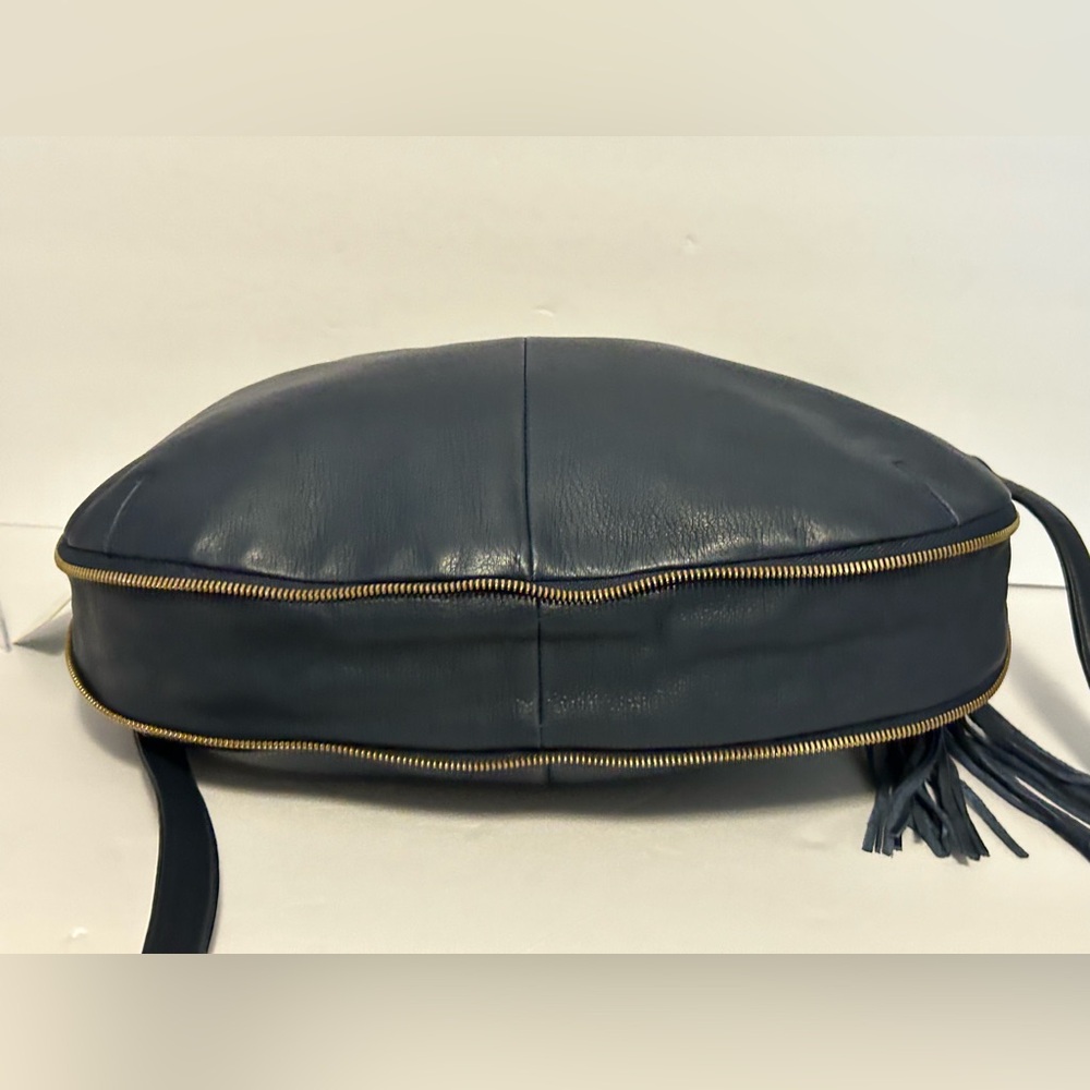 HOBO Navy pebble leather hobo shoulder bag crossbodyNWT - Picture 9 of 12